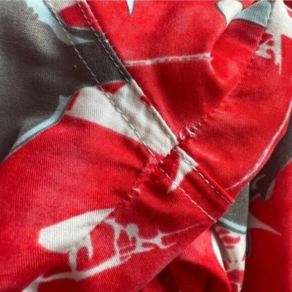 Peter Millar Men's XL Swim Trunks Red Shark Print Lined Nautical Shorts Pockets - Picture 10 of 10